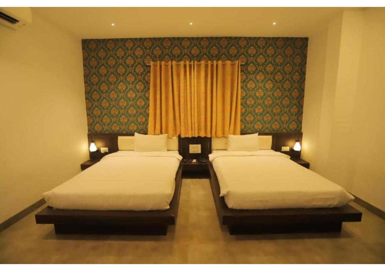 Hotel Raha Udaipur Eksteriør bilde