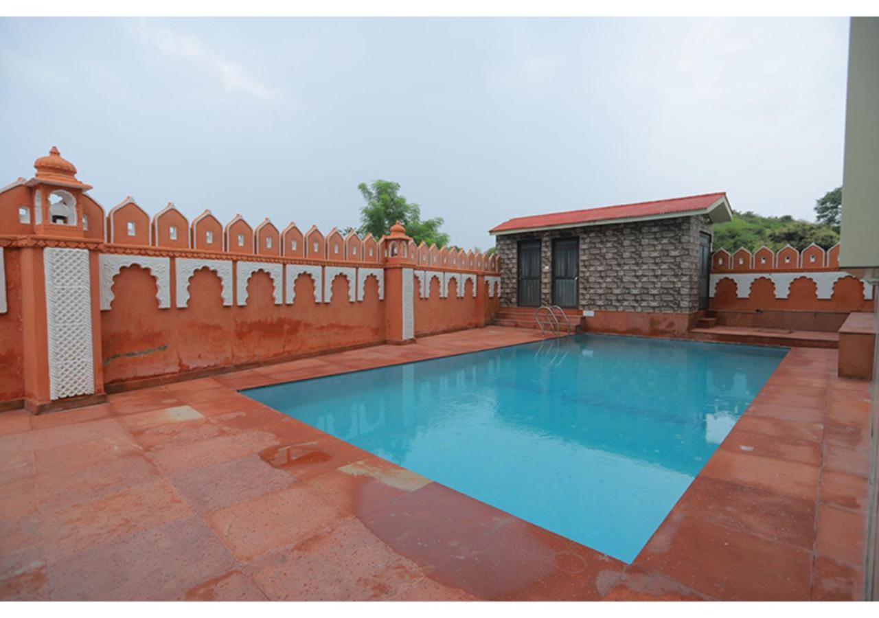 Hotel Raha Udaipur Eksteriør bilde