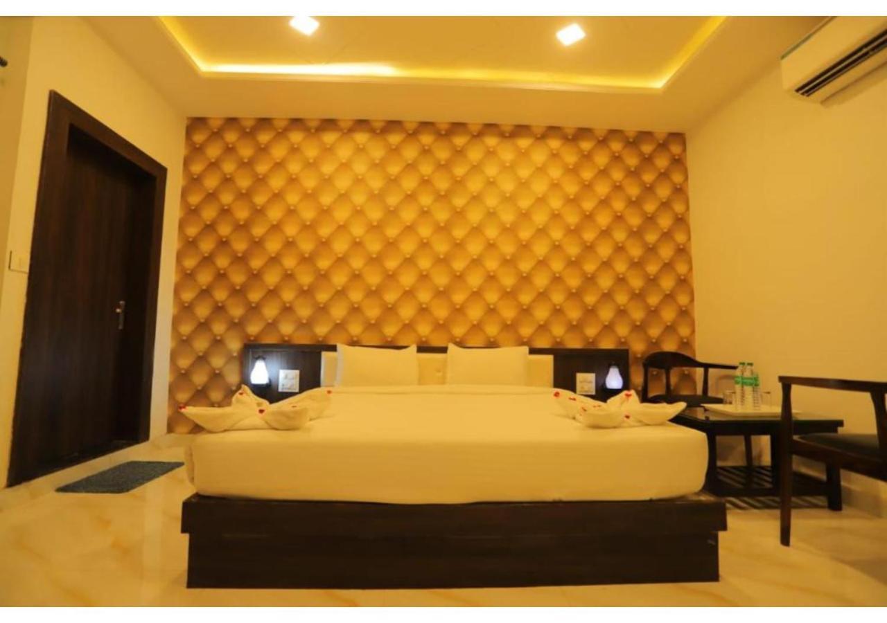 Hotel Raha Udaipur Eksteriør bilde